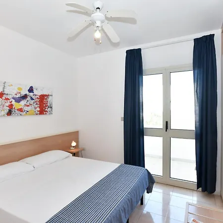 Aparthotel Baia D'oro *