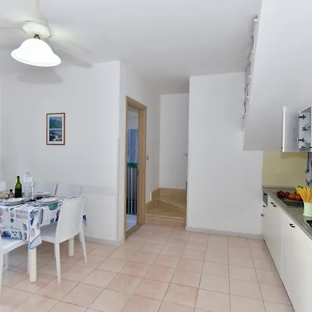 Baia D'oro Aparthotel 3*
