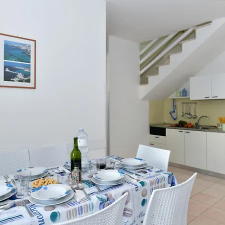 Lejlighedshotel Baia D'oro 3*