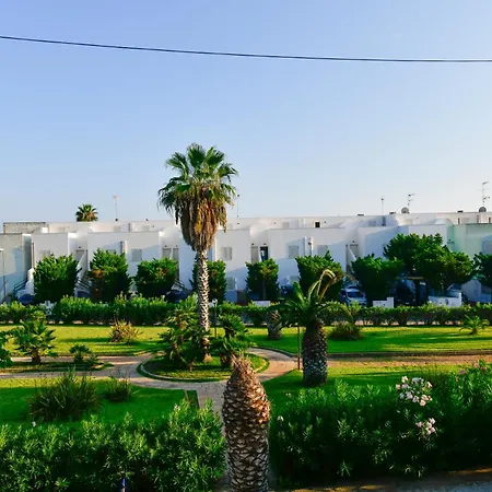 מלון דירות Baia D'oro 3*