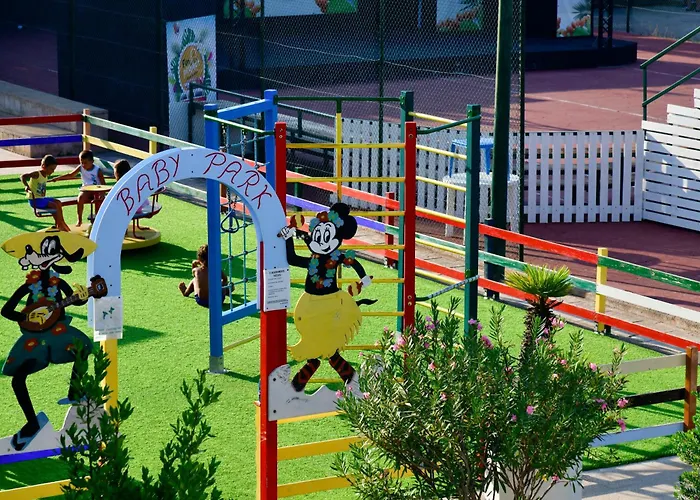 מלון דירות Baia D'oro 3*