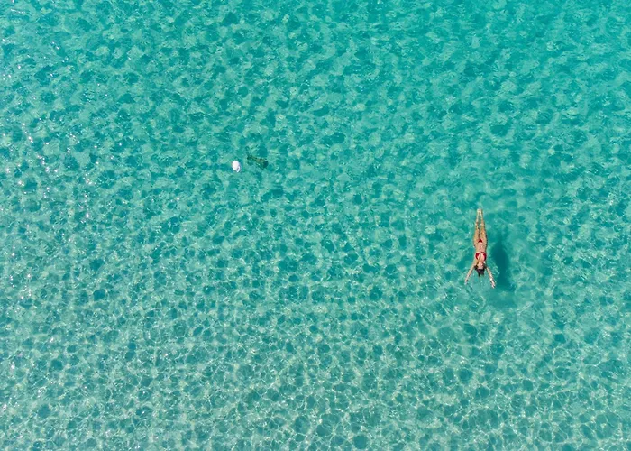 מלון דירות Baia D'oro 3*